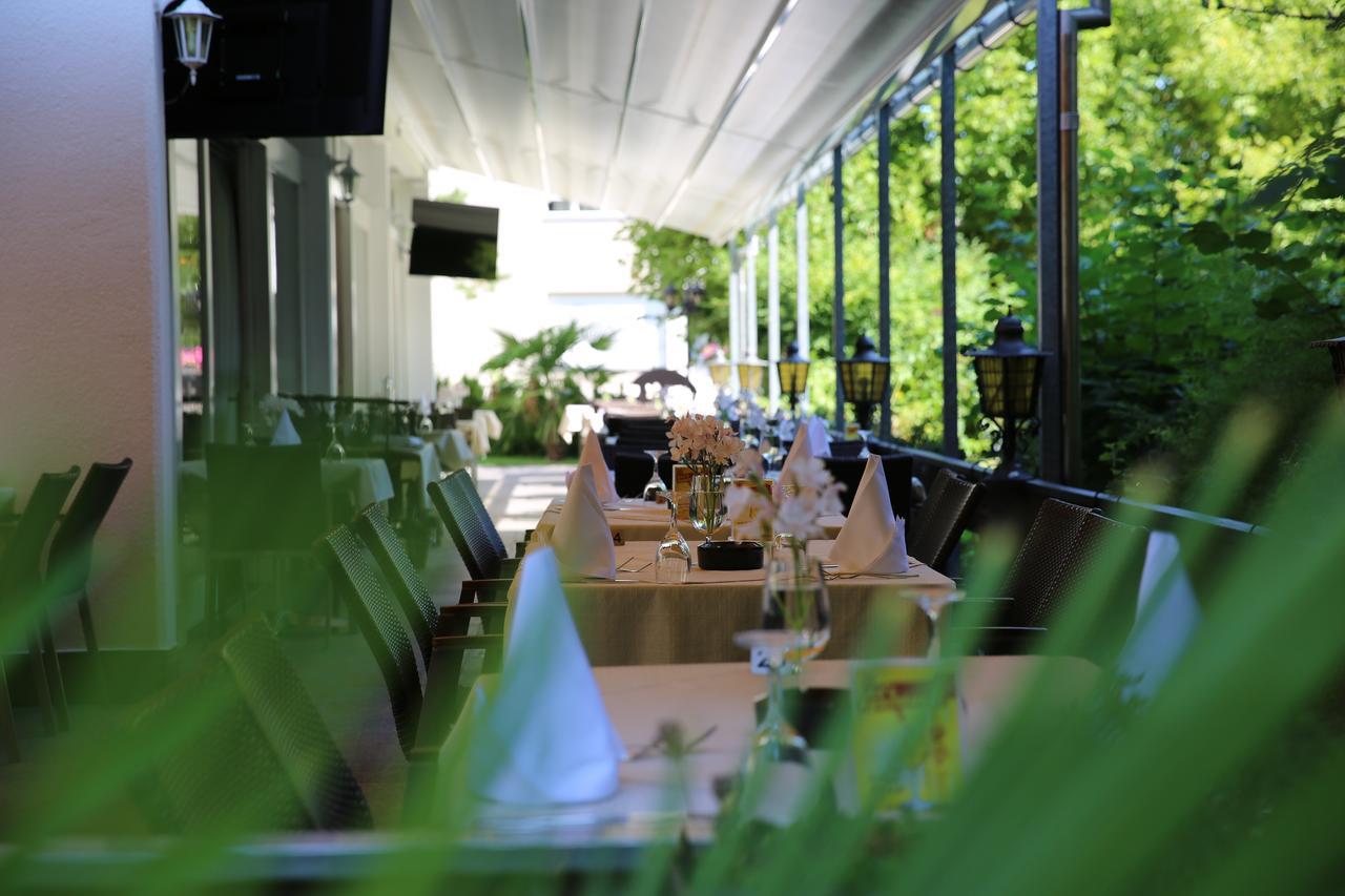 Hotel Schluessel Binningen Exterior photo